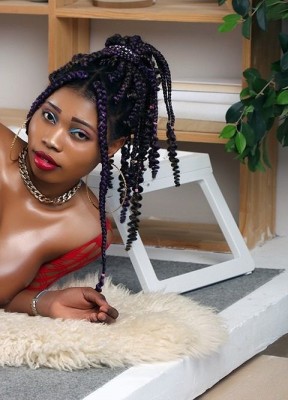 Проститутка Тойя